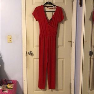 Short sleeve V-neck jumpsuit